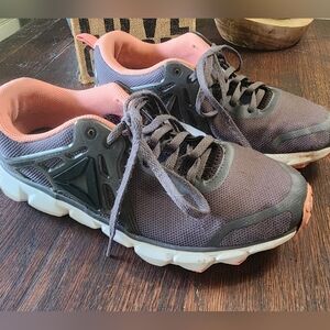 REEBOK Hex Affect Women's Size 7.5 running walking athletic shoes. Comfortable😍